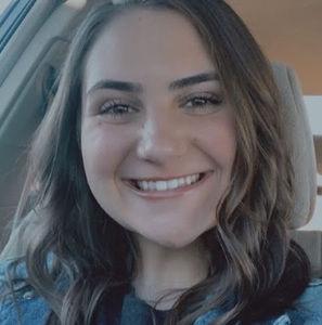 Meet your Posher, Kayla